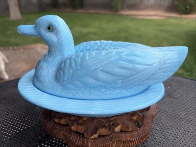 Westmoreland Blue Milk Glass Duck On A Nest WITH BLUE GLASS EYES