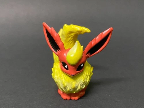 Flareon(H1.5")Pokemon Monster Nintendo Tomy Vintage Collection Figure Toy.