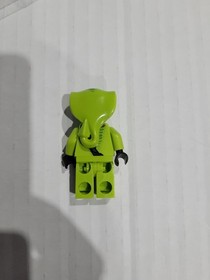 LEGO Ninjago Lasha Minifigure Red Vials 9447 Rise Of Snakes