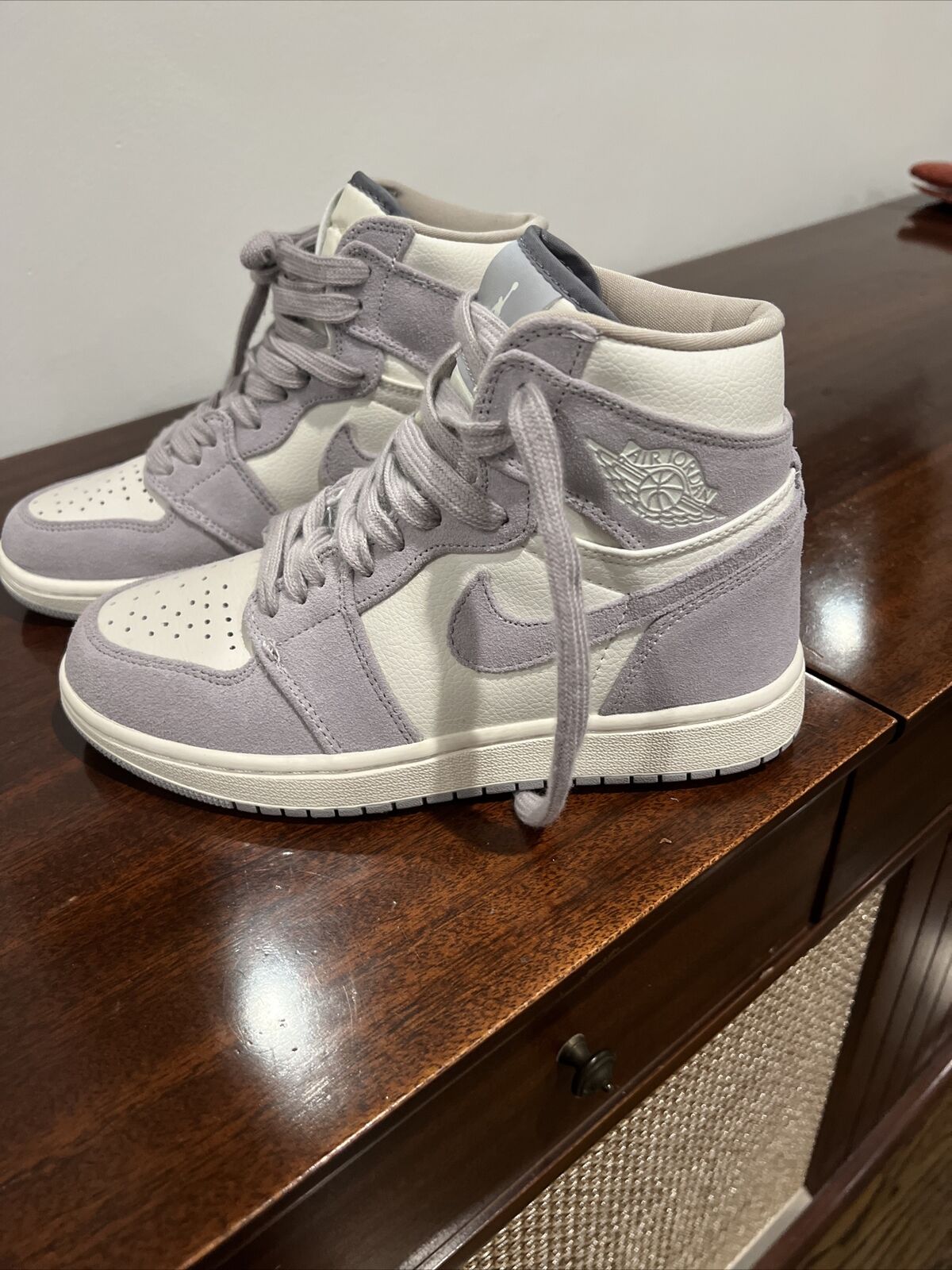 Jordan 1 high retro pale ivory RARE - image 1