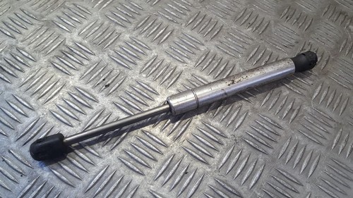 3B5827550E Gasdruckfeder Motorhaube  Volkswagen Passat DE263226-09