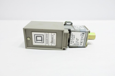 #ad Square D GNG 5 Pressure Switch 1 4in 3 150psi $71.80