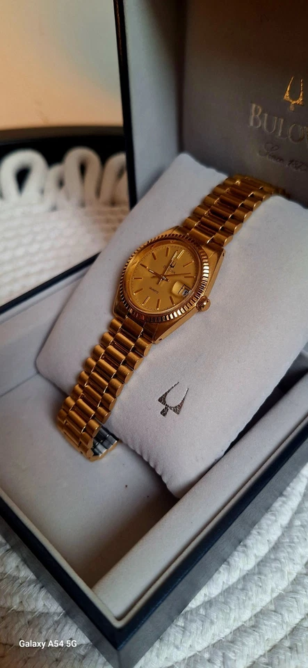 OROLOGIO BULOVA UNISEX QUARTZ PLAQUE ORO QUADRANTE ORO CON SCATOLA BOX PERFETTO - Bild 3 von 4