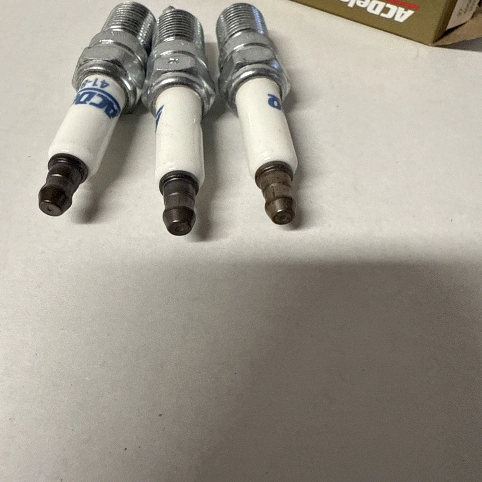 NUEVO AC Delco Doble Platino Bujías 41-810 Juego de 3 Foto 4 de 4