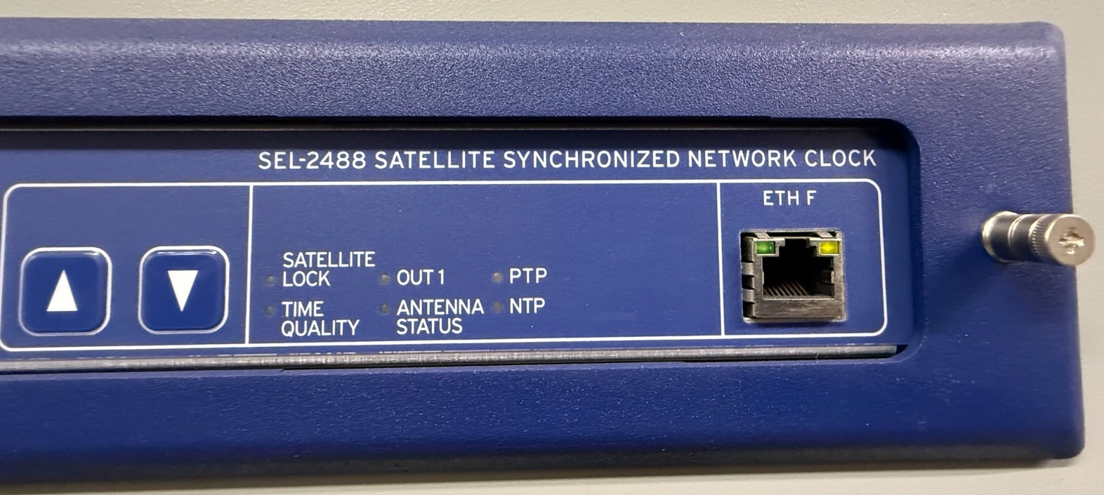 SCHWEITZER SEL-2488 SEL-9330-A POWER SUPPLY SATELLITE SYNCHRONIZED NETWORK CLOCK