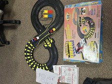 Vintage Artin Squeezer Teezers Slot Car Track Set   Tested