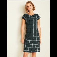 Ann Taylor Pine Green V-neck Short Sleeve Windowpane Dress
