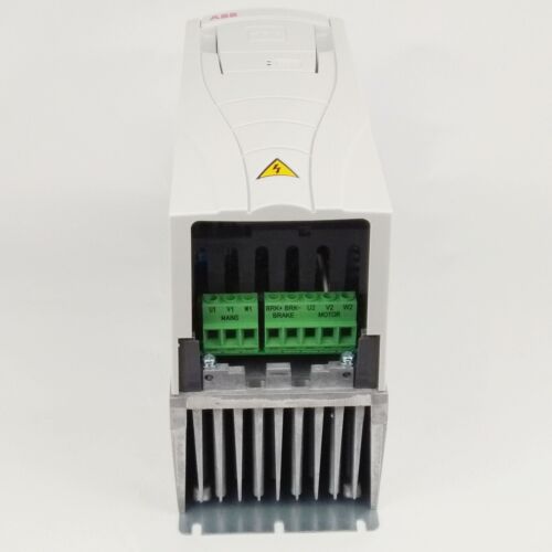 Un nuovo inverter ABB ACS550-01-012A-4 ACS55001012A4 spedizione accelerata - Foto 4 di 4