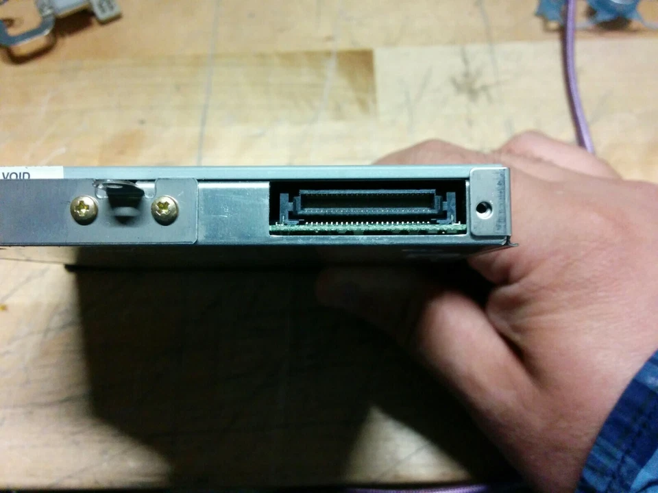 Quanta SDR-081 SDR081AS DVD-ROM CD Optical Drive with Original Front Bezel / 30 - Image 3 of 4