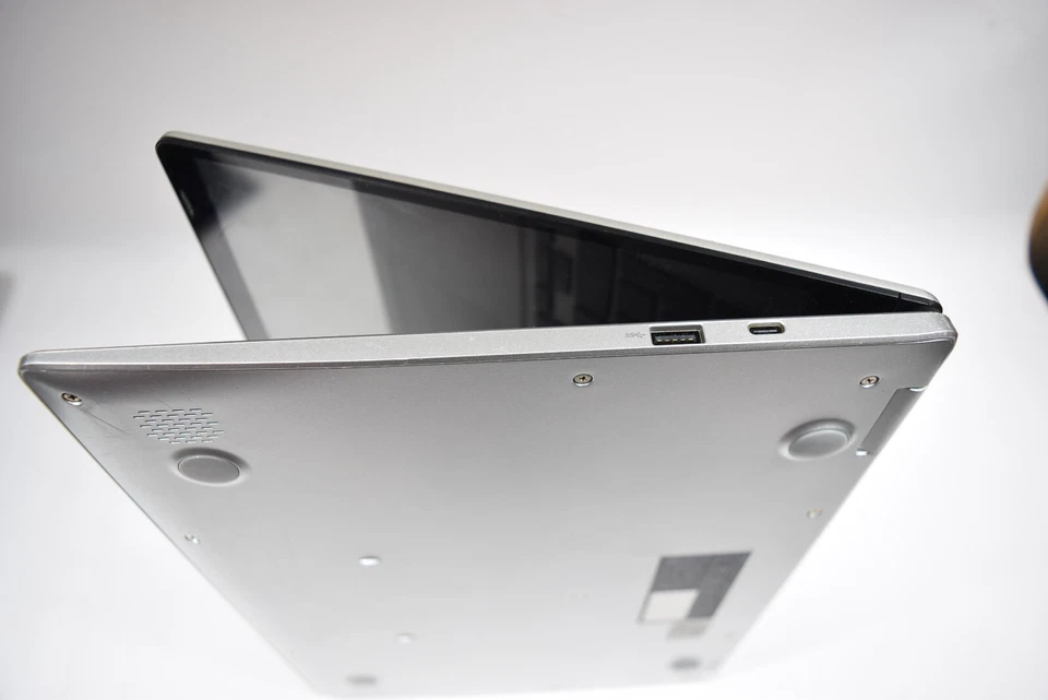 ASUS C523n 1.1 GHz 15" 32gb SSD 4gb RAM Celeron Chromebook - Image 4 of 4