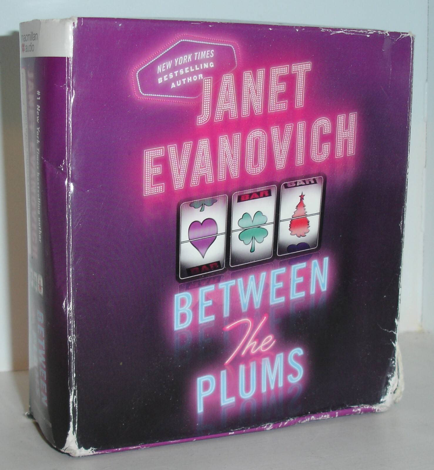 JANET EVANOVICH - Between the Plums - Boxset of 3 Unabridged CD Audio Books