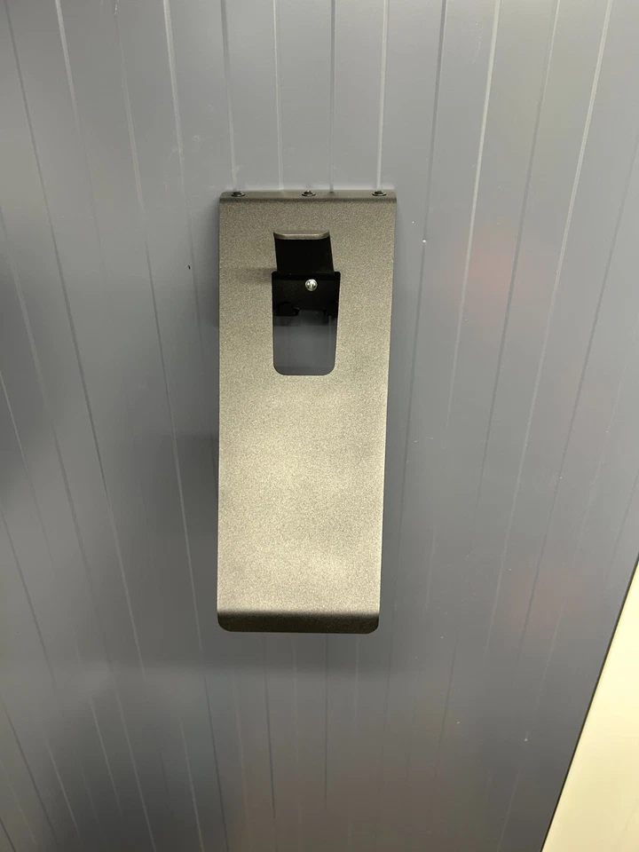 Motorcycle Helmet Holder Mounting On Wall For All Type Of Helmets Foto 4 de 4