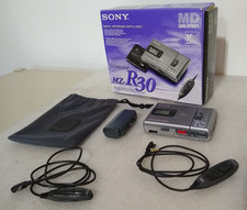 Sony MZ-R30 Mini Disc MD Digital Recorder Walkman w/external battery pack