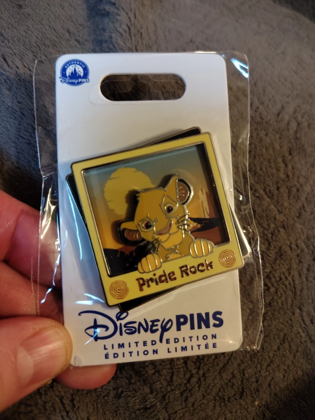 Simba Pin – Pride Rock – The Lion King – Disney Destinations – LE 2000 Pin