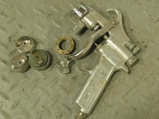 Devilbiss Spray Gun With Extra Parts Shown