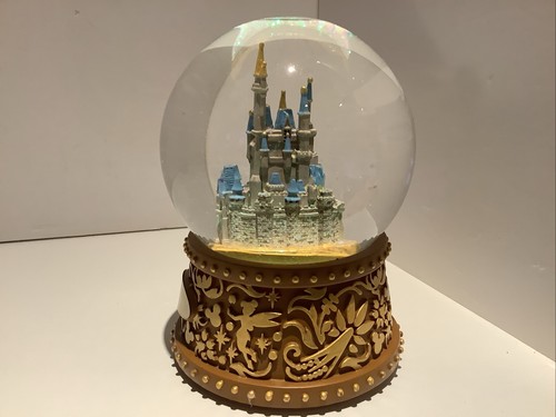 Disney Magic Kingdom Park Exclusive Cinderella Castle Musical Large Snow Globe - Picture 2 of 6