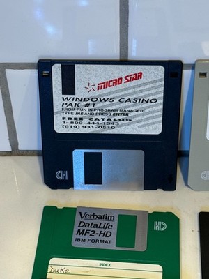 レアSD SNATCHER3.5フロッピー3枚組 Vintage RARE PC Games Floppy Disk 3.5 3 1/2 inch Windows Many