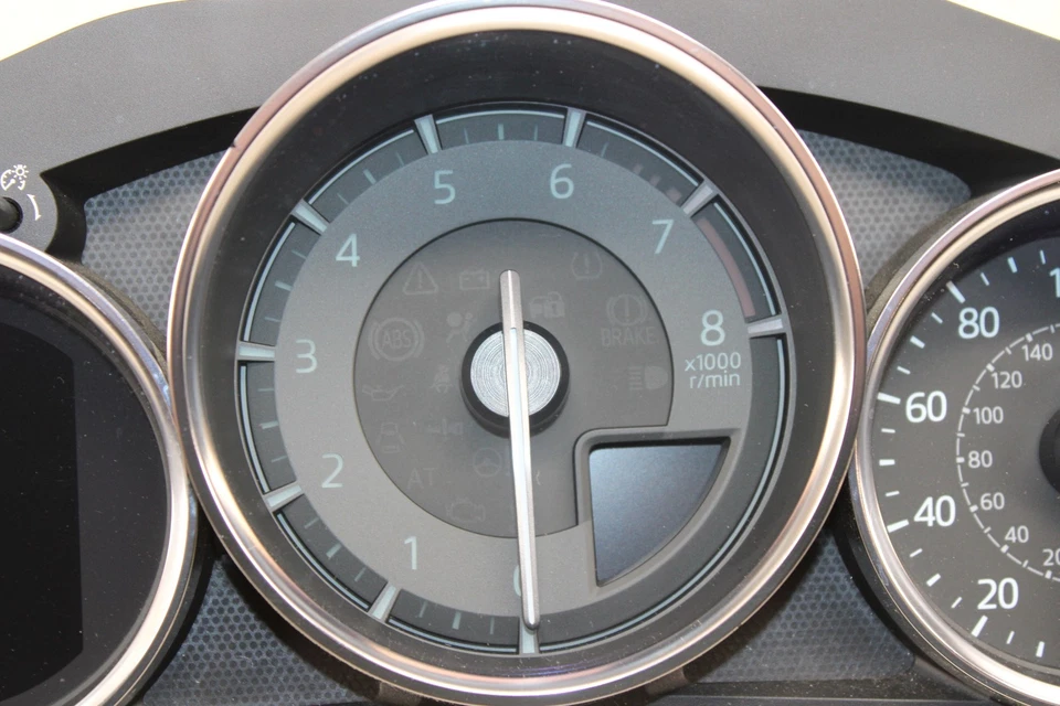 2016-2017 Mazda MX-5 Miata Speedometer Cluster NA1J 94K OEM MV64 - Imagem 3 de 4