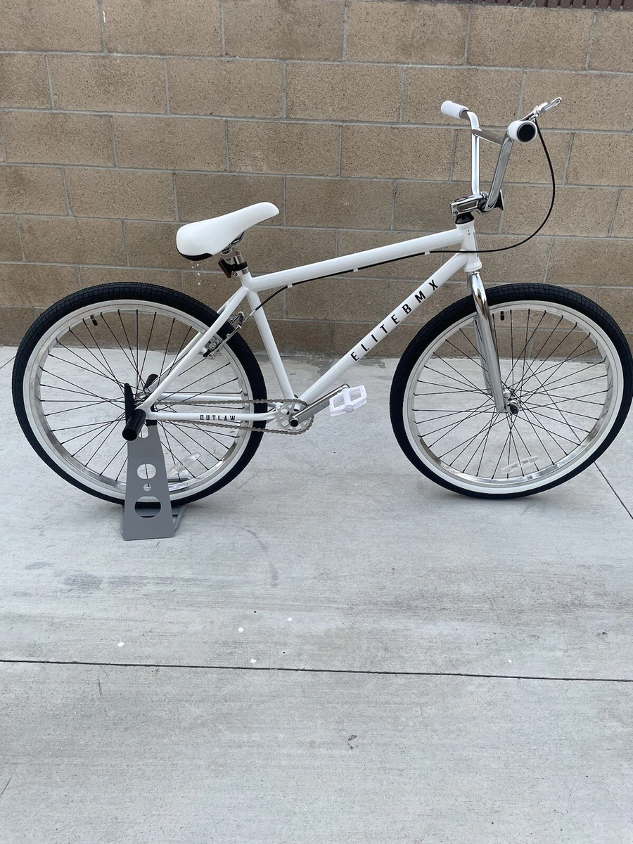 White 26 online inch bike