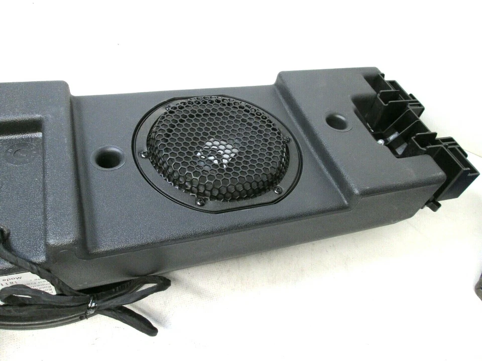 Сабвуфер Rockford 999U4 45020 S1 150 Вт 12,25 В 1 Ом (номинальный) 45 Гц-200 Гц - Изображение 3 из 4