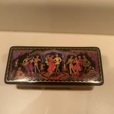 VINTAGE RUSSIAN PORCELAIN MUSIC BOX BY ARDLEIGH ELLIOTT & SONS