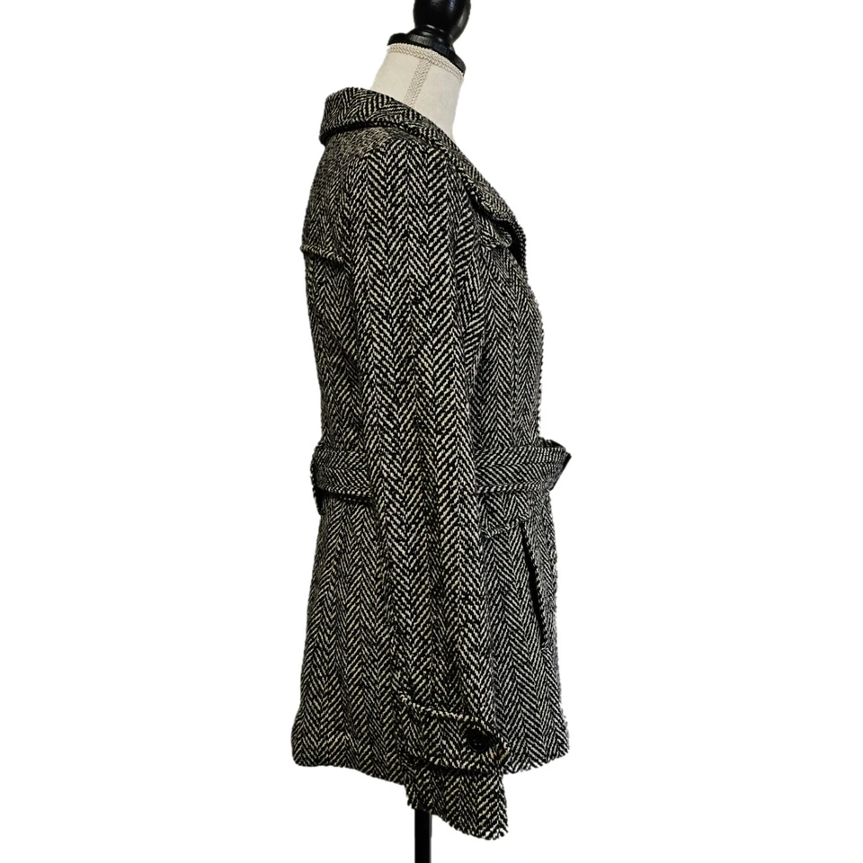 Abrigo Nicole Miller blanco y negro espiga con cinturón de un solo pecho talla S Foto 2 de 4