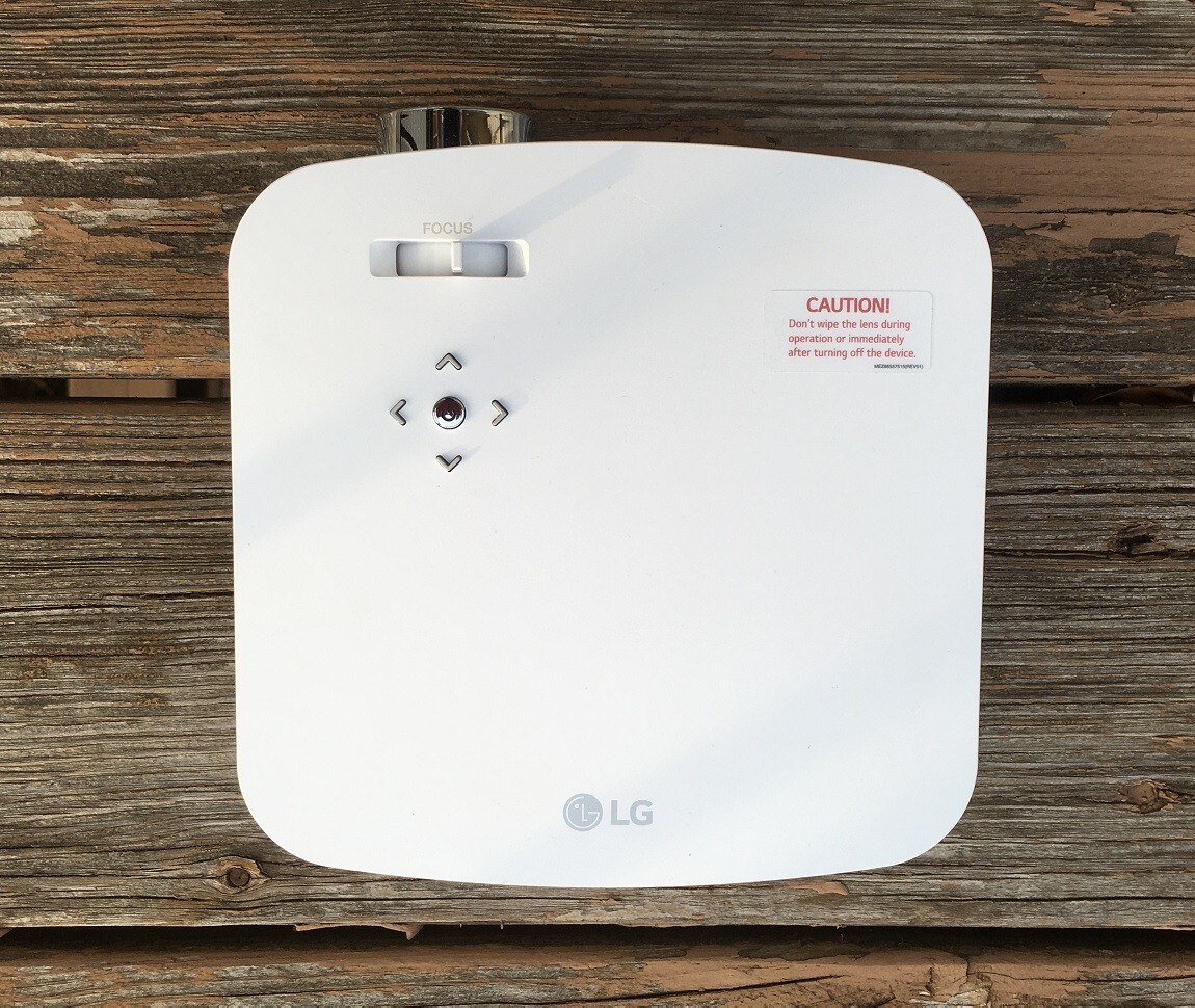 LG PF50KA　ポータブルLEDプロジェクター プロジェクター 本体 Amazon.com: LG PF50KA 100” Portable Full HD (1920 x 1080) LED