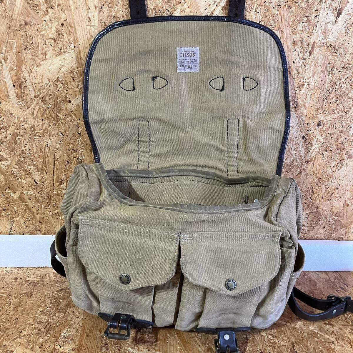 Vintage Filson Medium Rugged Twill Field Bag Classic Tan w  