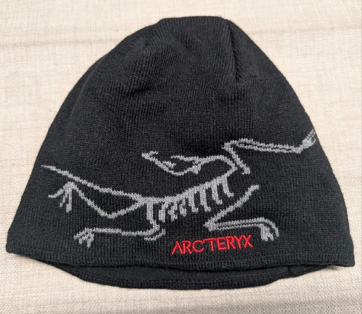 ARCTERYX black hat TOQUE fleece lined BEANIE winter