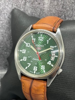 Vintage Seiko 5 Automatic Day/Date Japanese Men's Wrist Watch 