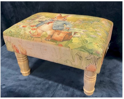 Peter Rabbit Rectangular Linen Footstool MIN2132 - Picture 2 of 6