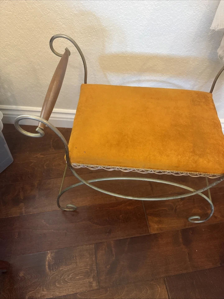 Banqueta vintage estilo regência Hollywood banco ouro/franja - Imagem 3 de 4