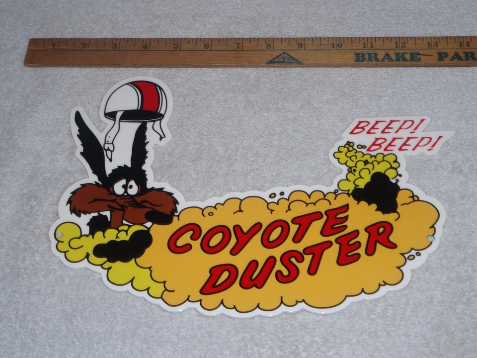 DE COLECCIÓN PLYMOUTH ROAD RUNNER PLUMERO COYOTE 12" METAL GASOLINA Y ACEITE LETRERO WILE E. Foto 4 de 4