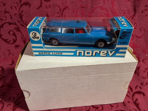 Vintage Norev 1/43 Break ID 19 Ambulance No 40 Series D