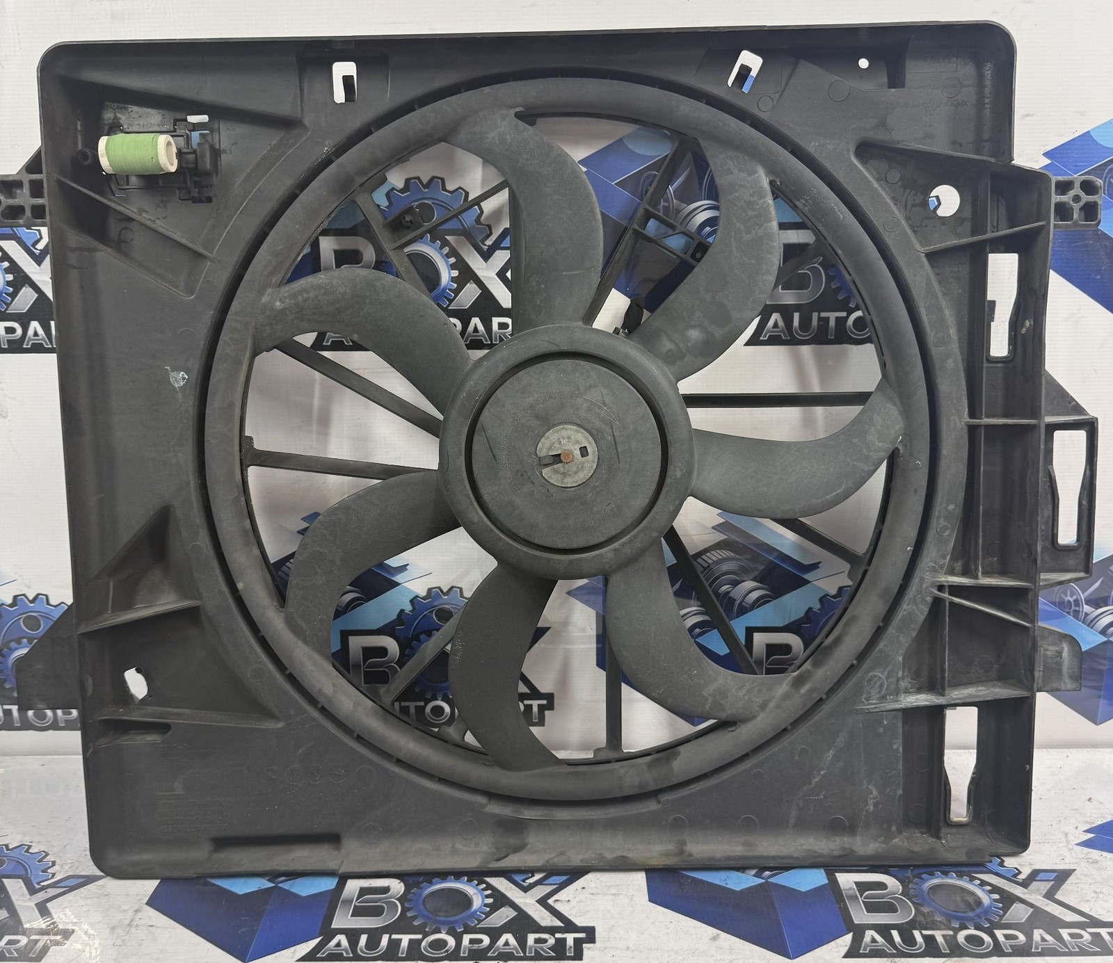 2008-2016 CHRYSLER TOWN COUNTRY Radiator Cooling Fan Assembly 3.6L OEM