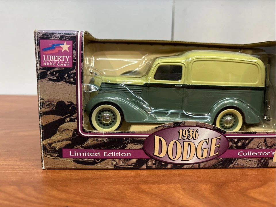 Camión de reparto Dodge Liberty Classics edición limitada 1/25 banco fundido a presión CV JD Foto 3 de 4