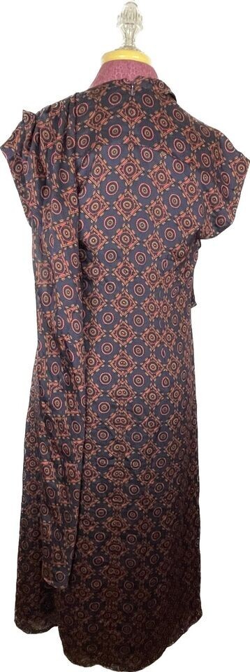 Club Monaco Blue Multi Drape Neck Dress in Size 10 Club Monaco Blue Multi Drape Neck Dress in Size 10