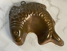 VTG Small Copper Plates Cake Hello Mold Fish w/ Wall Hanging Hook