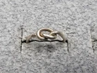 GRANDMA GRABE'S BEAUTIFUL VINTAGE STERLING SILVER .77G KNOT RING SIZE 1.75