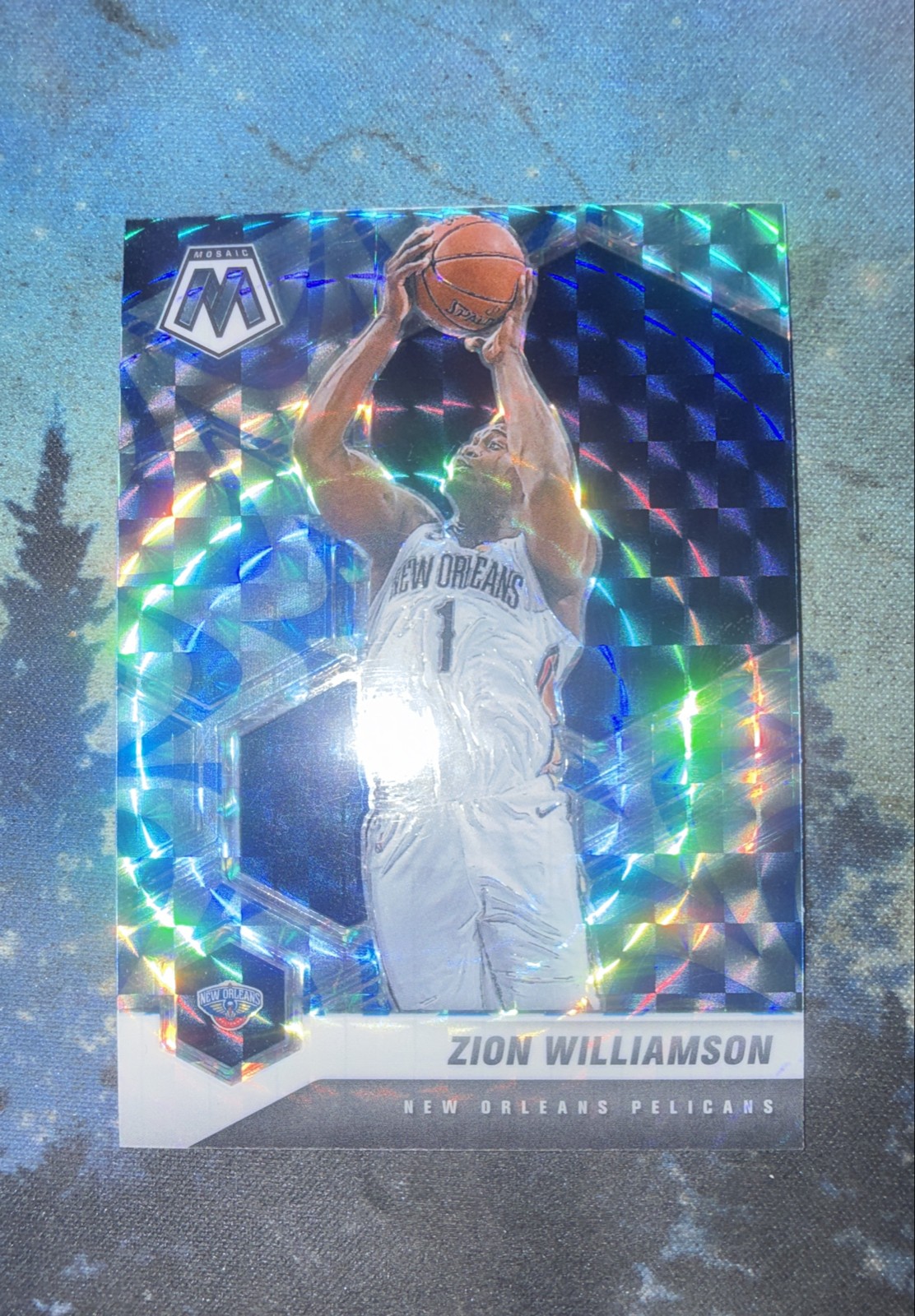 2020-21 Panini Mosaic - Zion Williamson #49 Reactive Blue Prizm