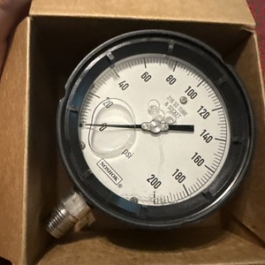 NoShok 45-760-200 Liquid Filled Pressure Gauge 200 PSI 1/2” NPT Bottom Mount New