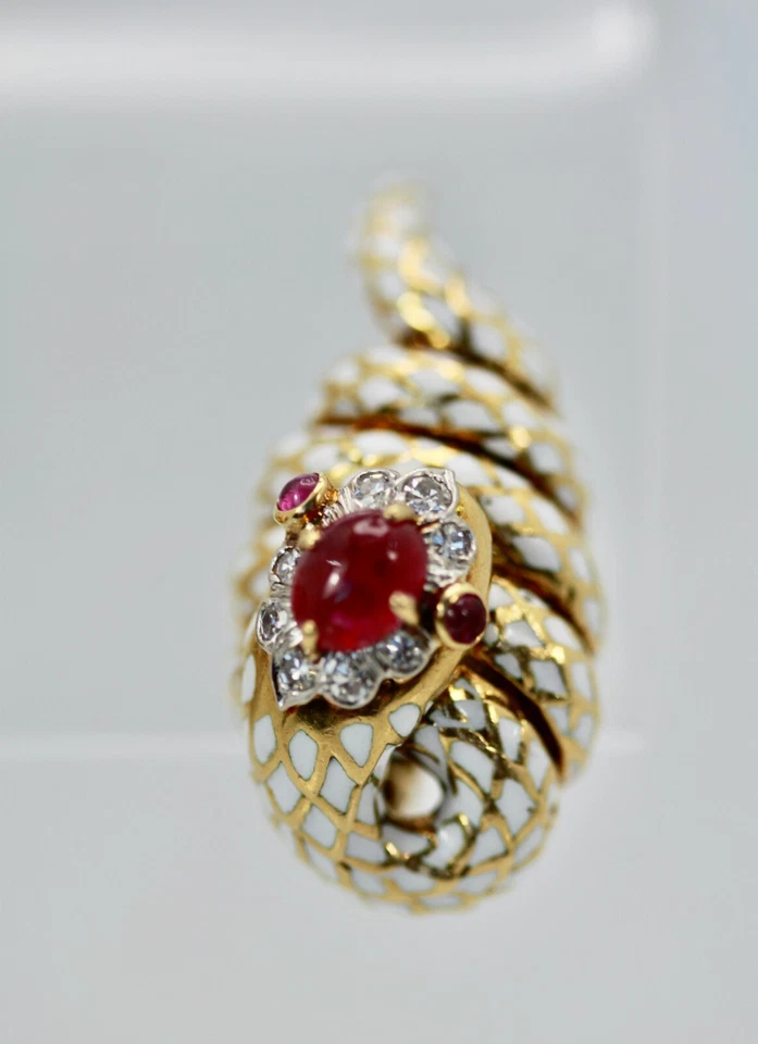 Pendientes serpiente diamante rubí esmalte David Webb Foto 3 de 4