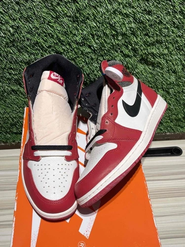 Size 10.5M/12W - Jordan 1 Retro High OG Chicago Lost and Found Sz 10.5M DZ5485-6
