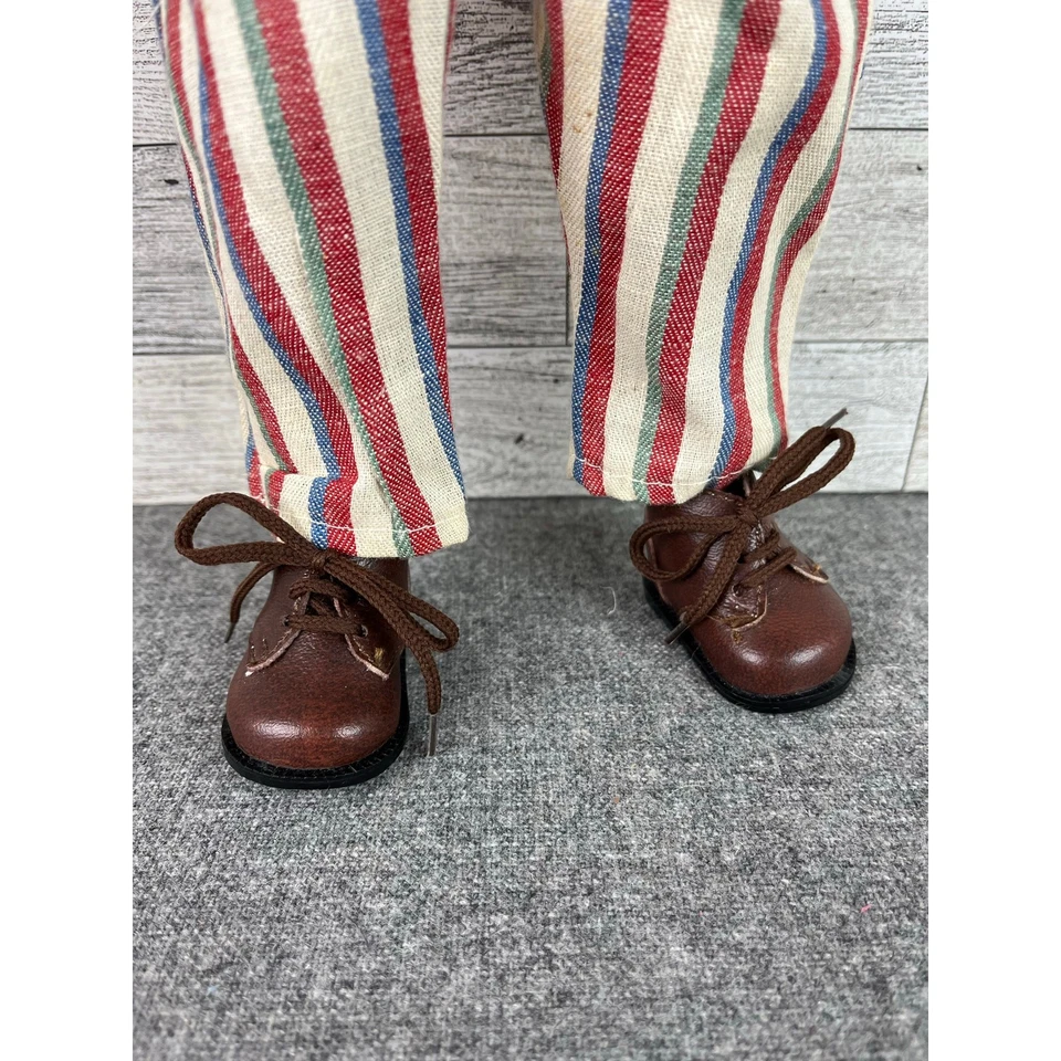 Sasha Vintage Cabello Marrón Ojo Verde ÚNICO Rojo Azul Traje de Tienda Vinilo Niño Muñeca Foto 4 de 4