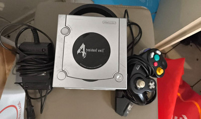 Nintendo GameCube  Resident Evil 4 Design Inkl Spiderman 2 Disc