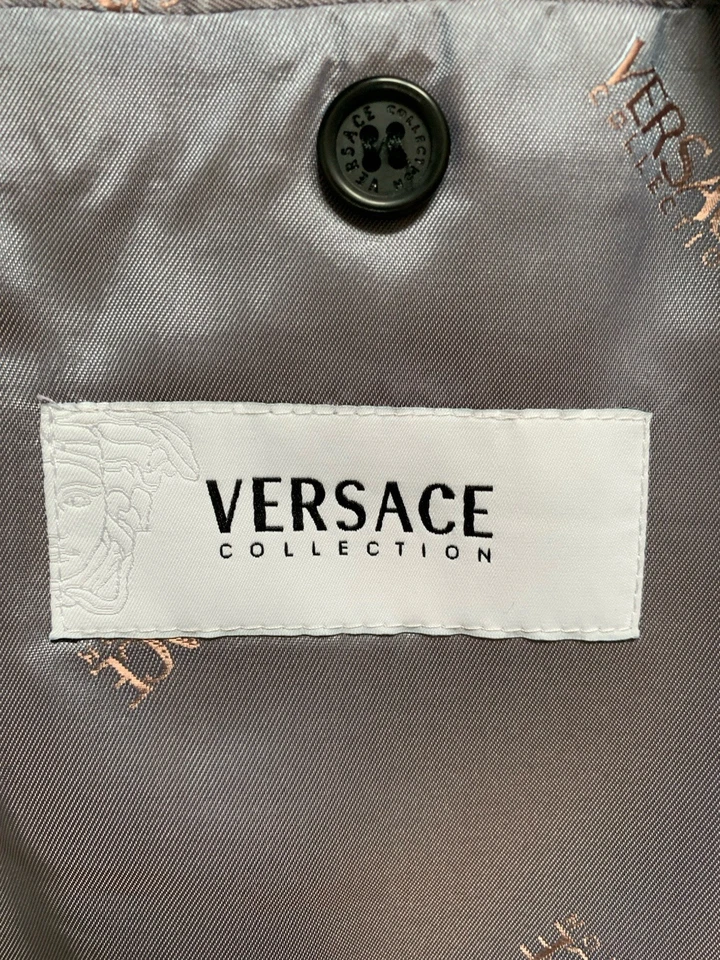 Mens LUXURY VERSACE COLLECTION WOOL SUIT In NAVY BLUE FINE STRIPE 42R *EX-CON* - Image 4 of 4