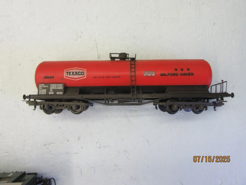 HO - Lima 2916  Long Tank Car "TEXACO" MILFORD HAVEN - Image 2 of 4
