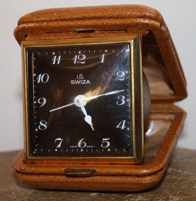 SWIZA UTI Swiss Made Reisewecker Leder Glas sehr guter Zustand