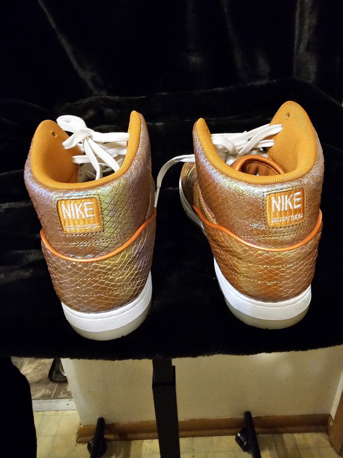 Size 9 - 69.  Nike Air Python Iridescent - image 5