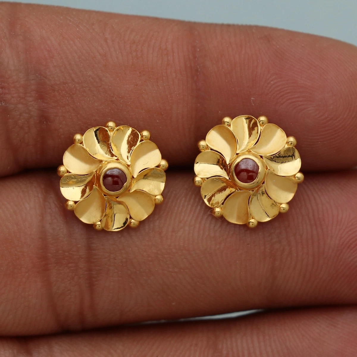 22K Gold Flower Studs Earrings